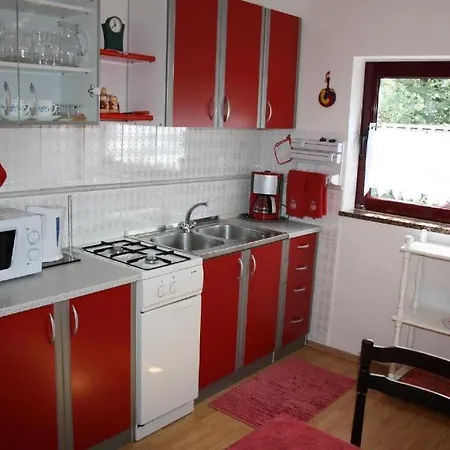 In Duba With Terrace, Air Conditioning, Wifi, Washing Machine *